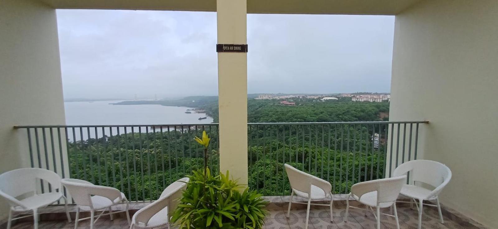Good Stay 2Bhk Pool Apartment 10 Mins From Dabolim Airport Goa 102 Consua Eksteriør billede
